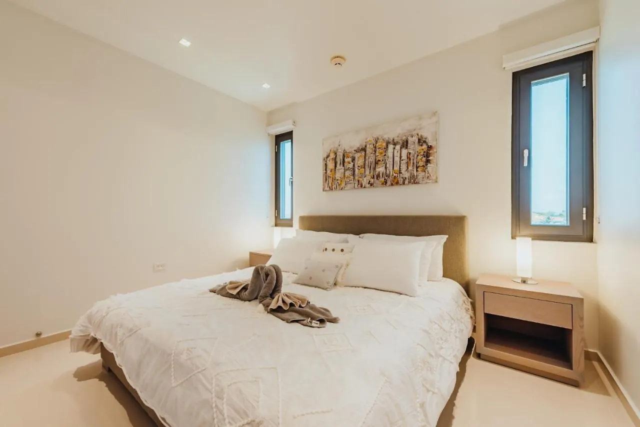 Waykiri Condos Noord Apartment